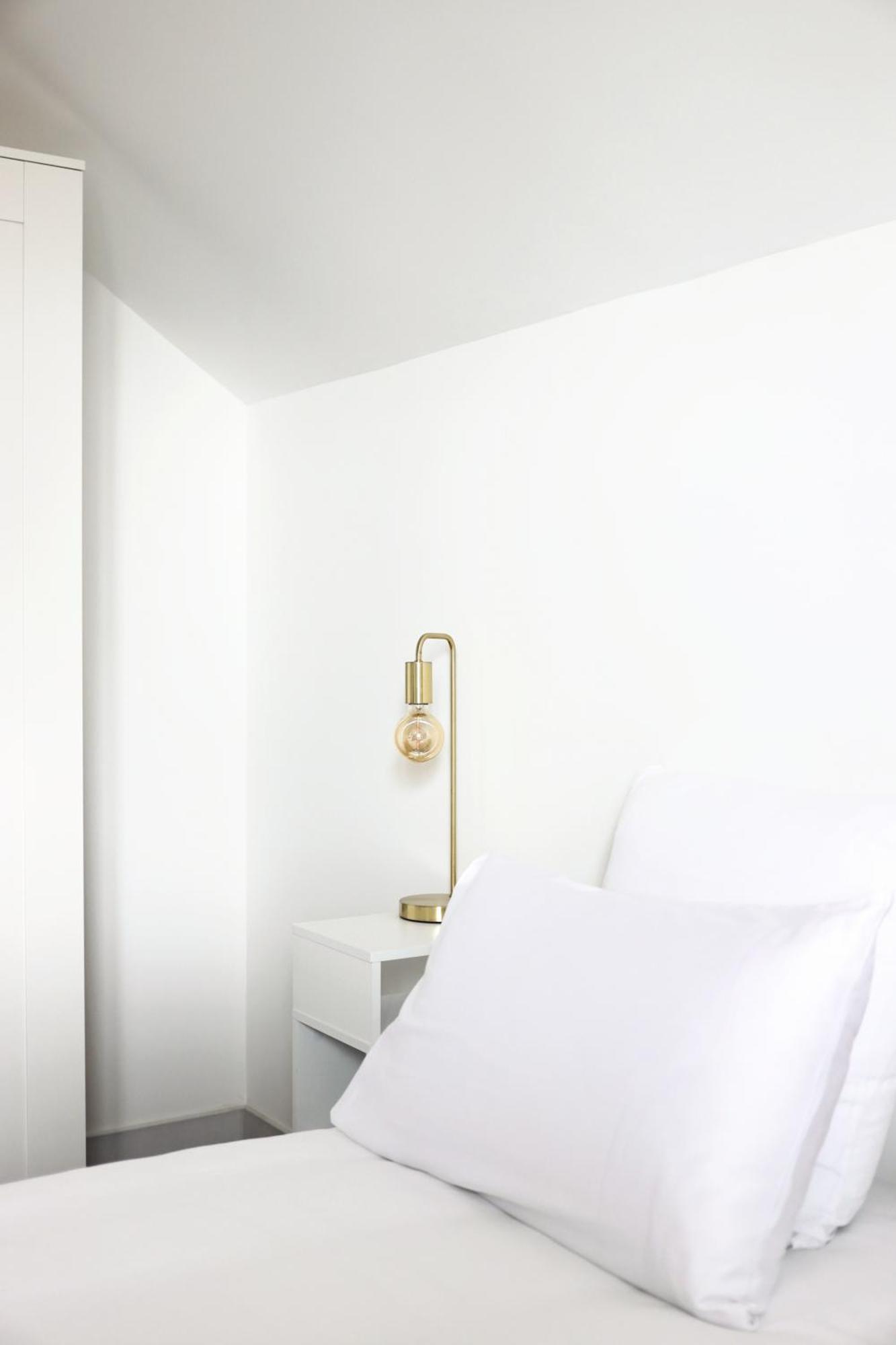 L'Equinoxe - Parking Prive - Zapart'Hotels Malesherbes Kültér fotó