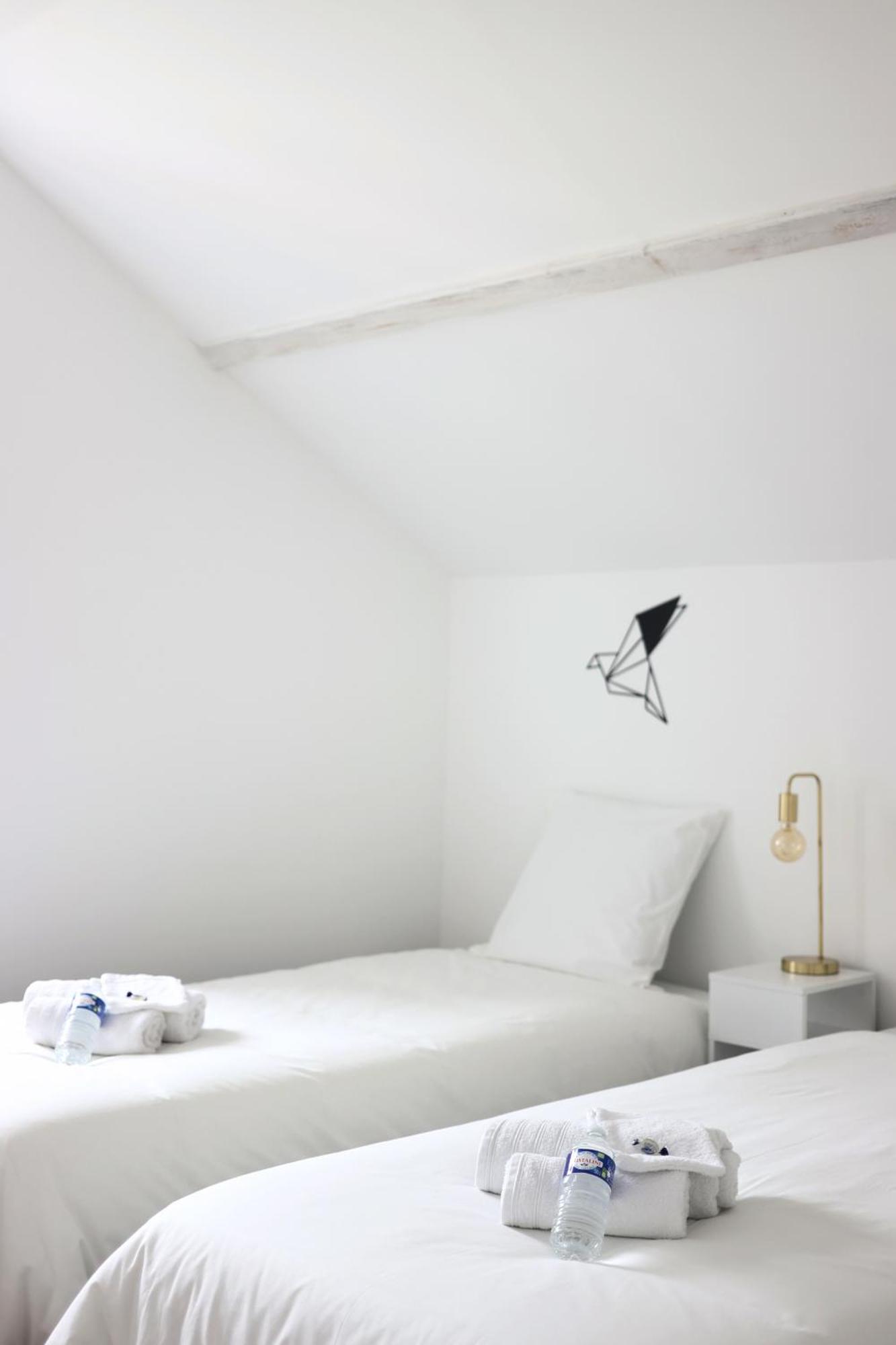 L'Equinoxe - Parking Prive - Zapart'Hotels Malesherbes Kültér fotó